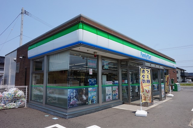 コンビニ　ファミリーマート 渡波栄田店（コンビニ）まで361m