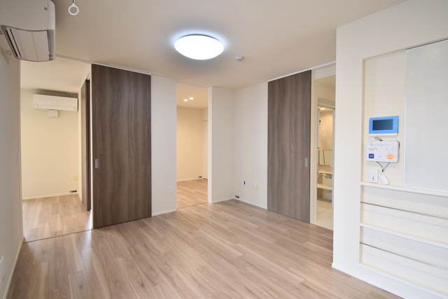 居室・リビング　広いリビングはゆったりくつろげる憩いの空間♪