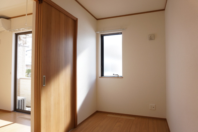 その他部屋・スペース　洋室４帖
