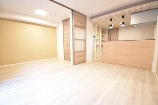 居室・リビング　ＬＤＫ１１帖＋洋室４．４帖