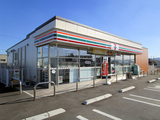 コンビニ　セブンイレブン 岡山曽根店（コンビニ）まで982m