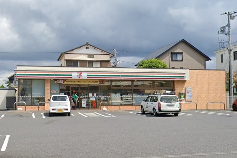 コンビニ　セブンイレブン 木更津清見台東1丁目店（コンビニ）まで356m