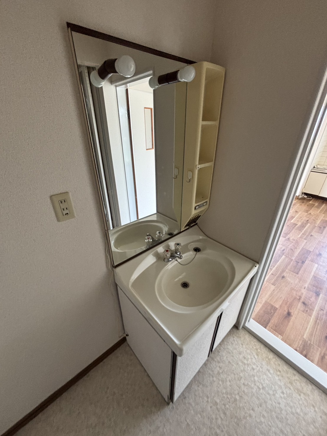洗面設備　独立洗面化粧台♪