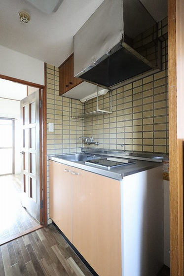 キッチン　※別部屋の写真です