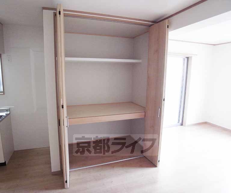 収納　大きな荷物も入ります！