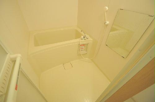 収納　お風呂と洗面台別々