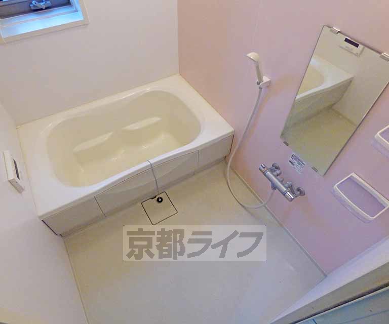 バス・シャワールーム　綺麗なバスルームです