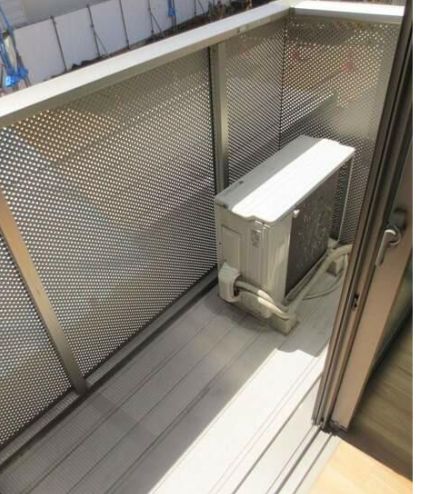 バルコニー　開放的で明るい空間を演出してくれるバルコニーです