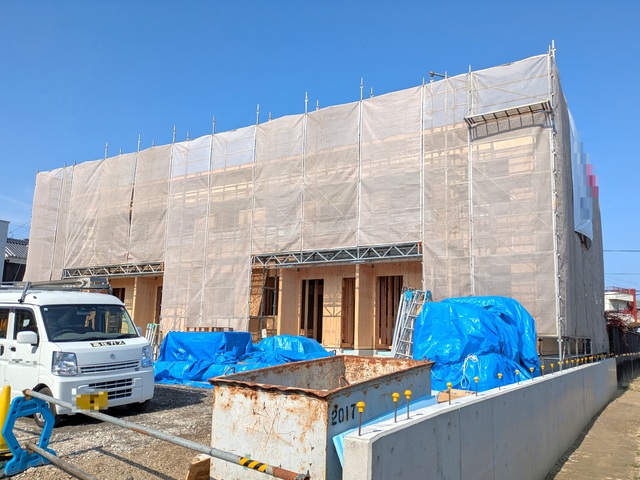 建物外観　建築中
