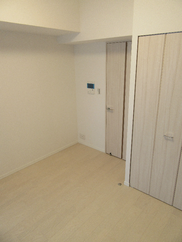 居室・リビング　白を基調にしたお部屋