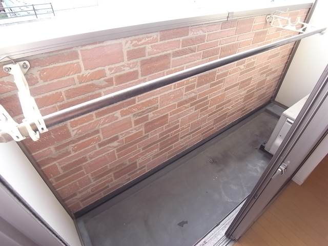 バルコニー　洗濯物たくさん干せます。