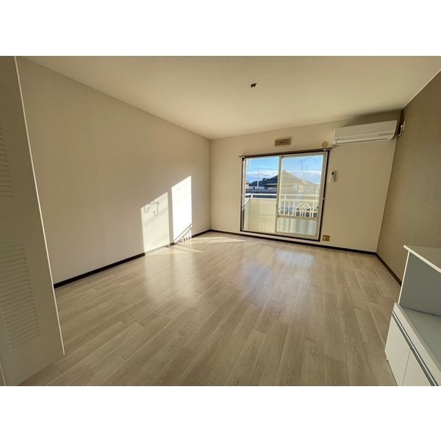 居室・リビング　写真は２０５です。