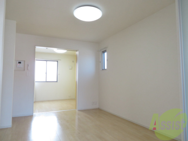 居室・リビング　広くてキレイなＬＤＫが広がっていて、充実した生活が送れそう。