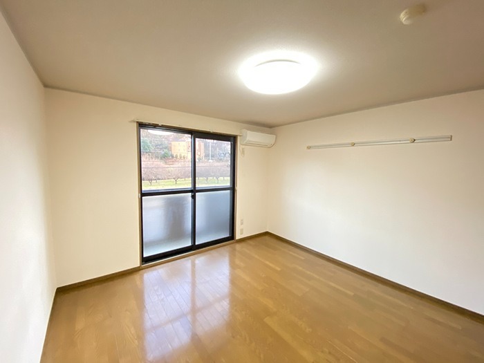 居室・リビング　エアコン付きです。