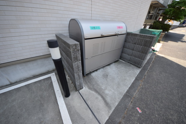 その他共有部分　★今日は確か燃えないゴミだった★