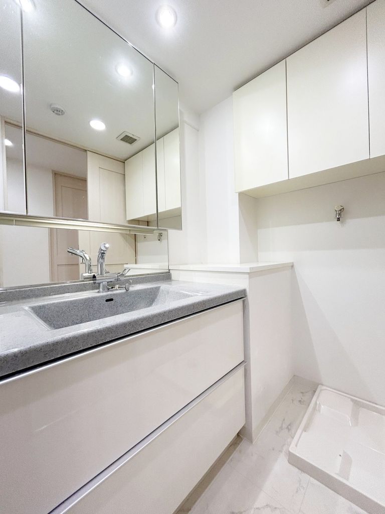 洗面設備　洗面化粧台