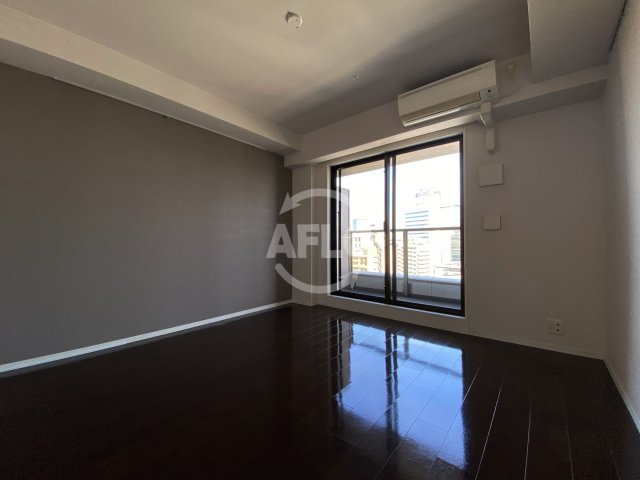 居室・リビング　パークアクシスうつぼ公園　開放的な室内　家具・家電つき