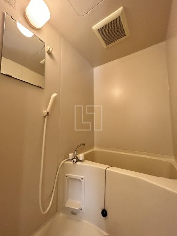 バス・シャワールーム　グラマシー心斎橋東　バスルーム