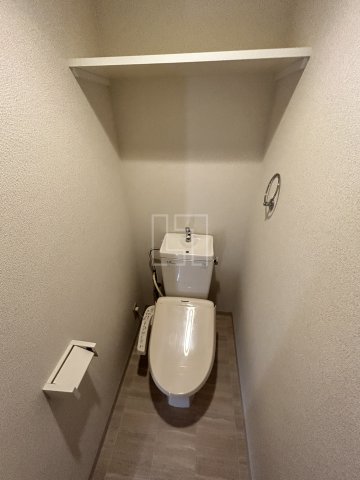 トイレ　グラマシー心斎橋東　温水洗浄便座