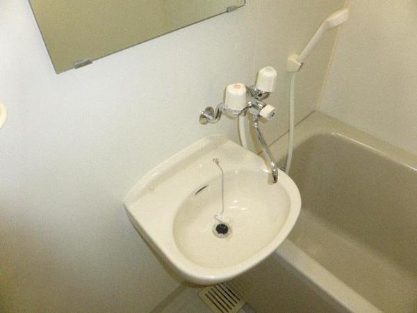 洗面設備　リノベーション前