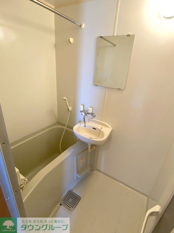 バス・シャワールーム　※別部屋参考写真