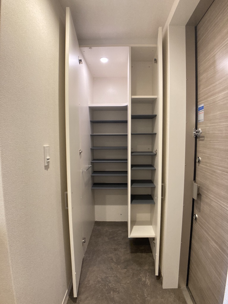 収納　シューズクローゼット