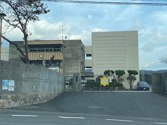 中学校　呉市立昭和北中学校（中学校）まで2595m