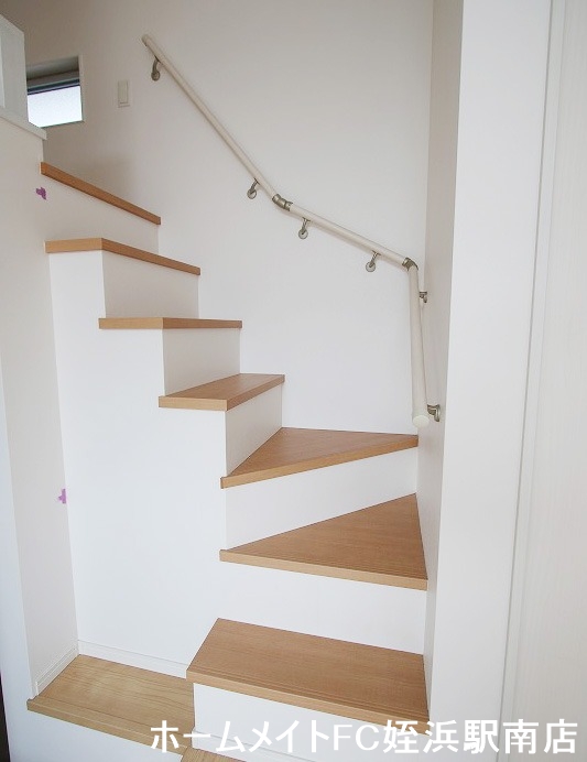その他共有部分　★固定階段で上り下りも安心★参考写真