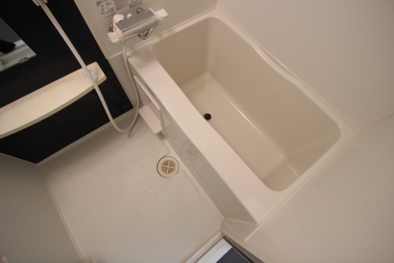 バス・シャワールーム　※別部屋の写真です
