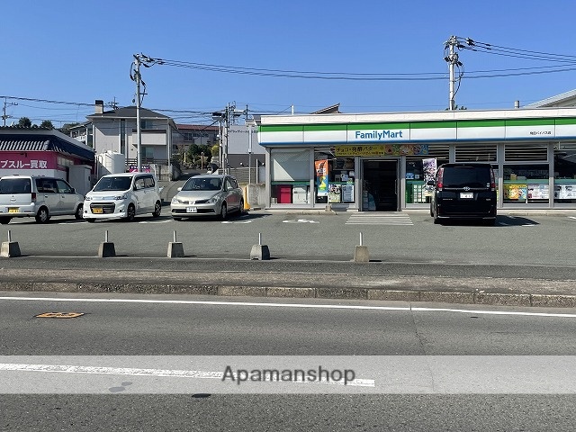 コンビニ　ファミリーマート飛田バイパス店（コンビニ）まで260m