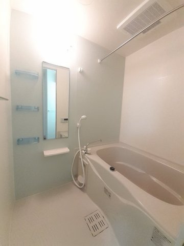 バス・シャワールーム　お風呂で日々の疲れを落としましょう