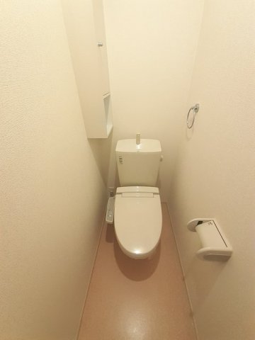トイレ　落ち着いたトイレです