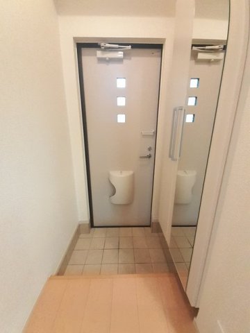 玄関　明るい玄関です