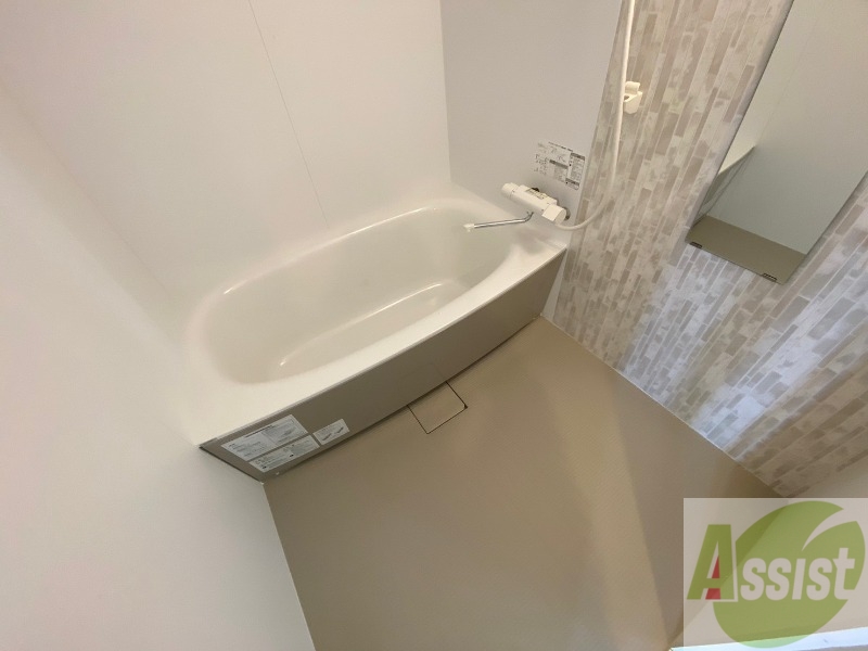 バス・シャワールーム　お風呂になります。一日の疲れを癒してくださいね。