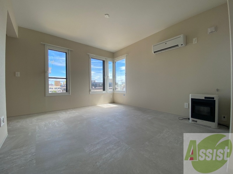 居室・リビング　広くてきれいなリビングです！快適に過ごせそうですね。