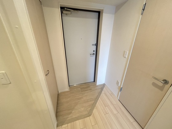 玄関　※別部屋の写真です