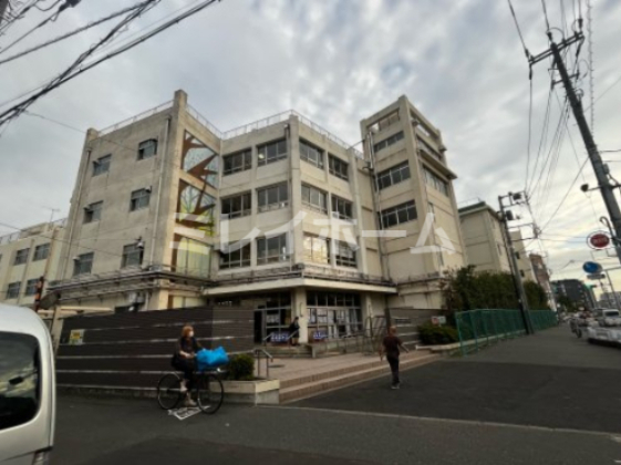 中学校　大田区立大森第８中学校（中学校）まで247m