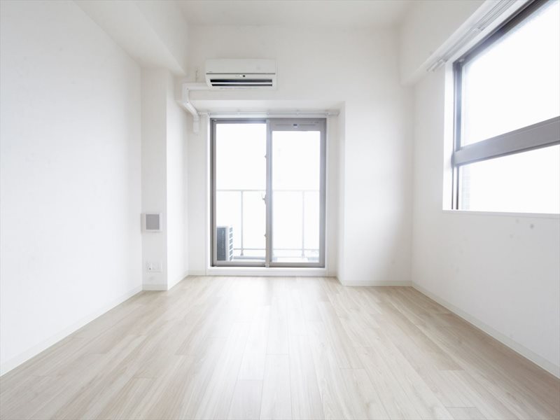 その他部屋・スペース　洋室8.3帖　エアコン完備　バルコニーに面しています