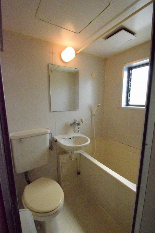 トイレ　同建物　別部屋、参考写真