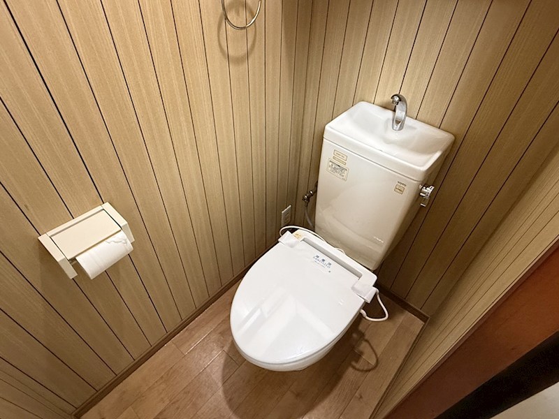 西府マンションのトイレ写真