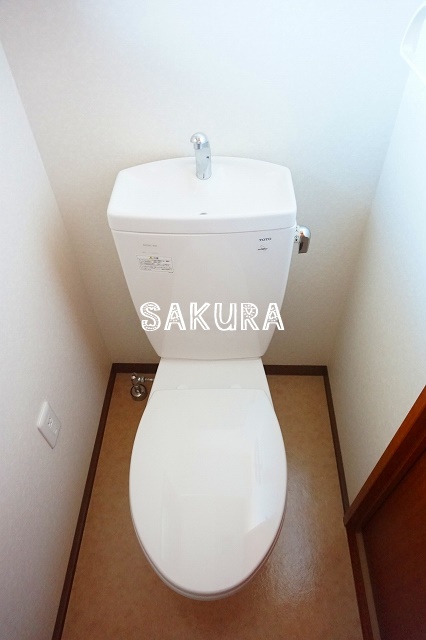 トイレ　清潔感のある水回り♪