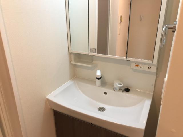 洗面設備　洗面所です