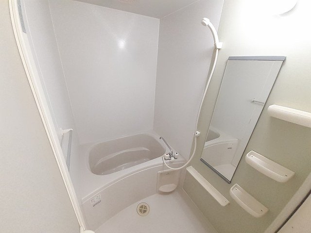 バス・シャワールーム　お風呂で日々の疲れを落としましょう