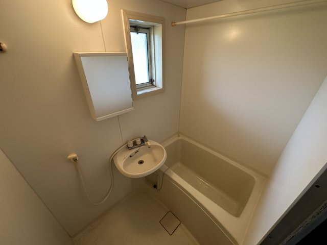 バス・シャワールーム　※別室参考写真