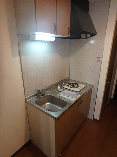 キッチン　調理スペースしっかりあります