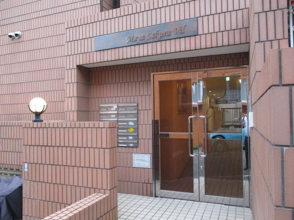 エントランス　建物の内部です