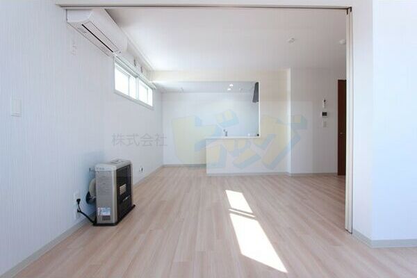 居室・リビング　☆11.4帖の広々としたリビングです！