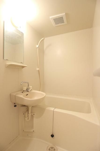 バス・シャワールーム　バス