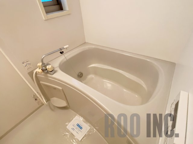 バス・シャワールーム　写真は反転のお部屋です