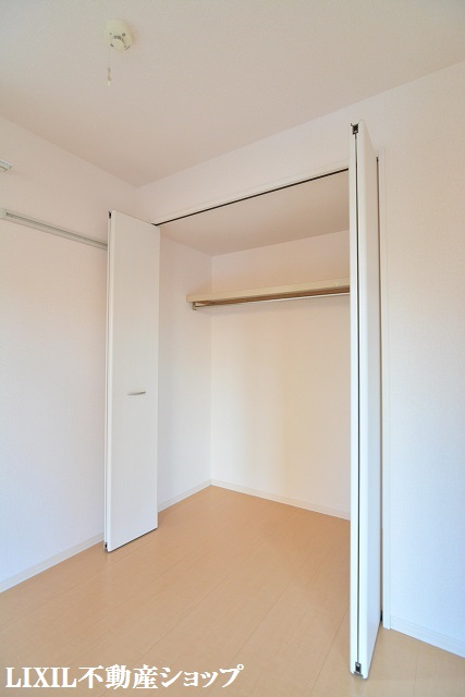 収納　南側６帖洋室のクローゼットです。